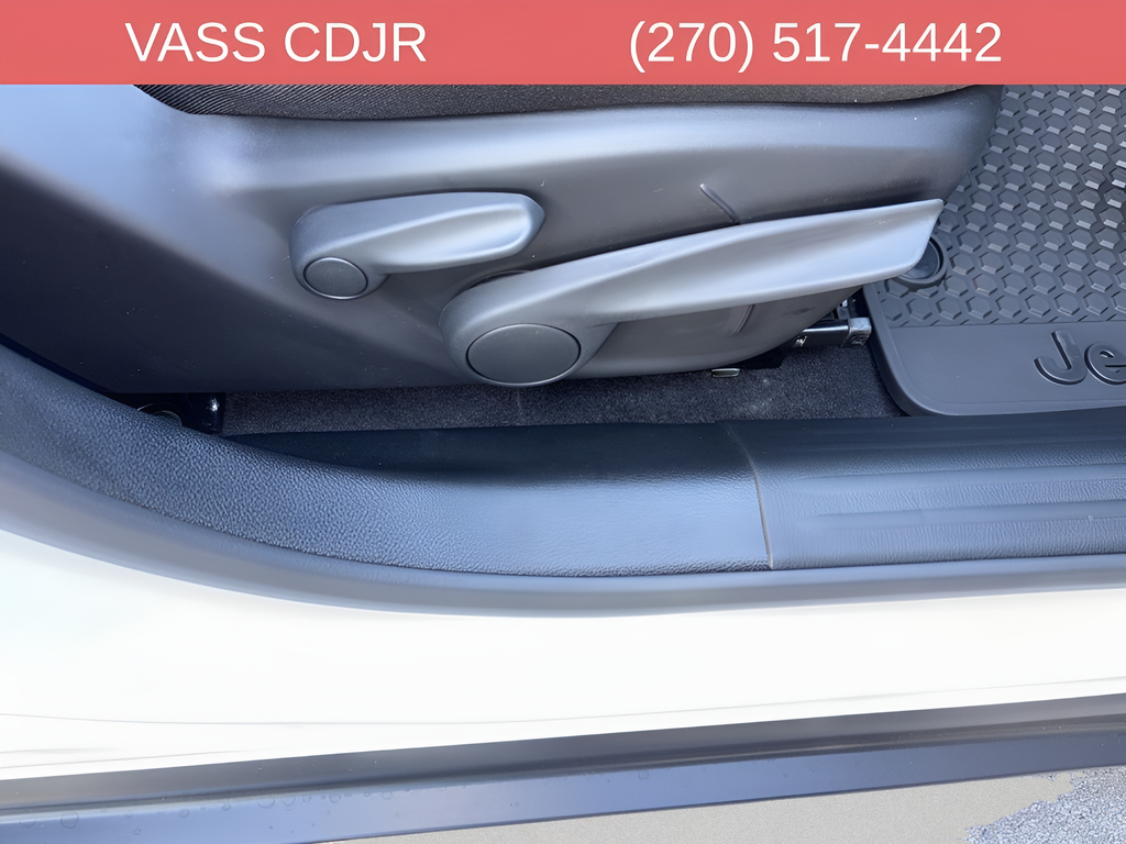 Certified Used 2026 White/off-white Jeep Latitude image 41
