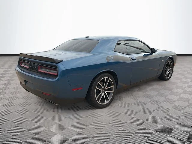 Used 2023  Dodge R/T image 7