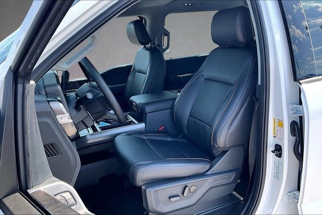 New 2026 Oxford White Ford Lariat image 9