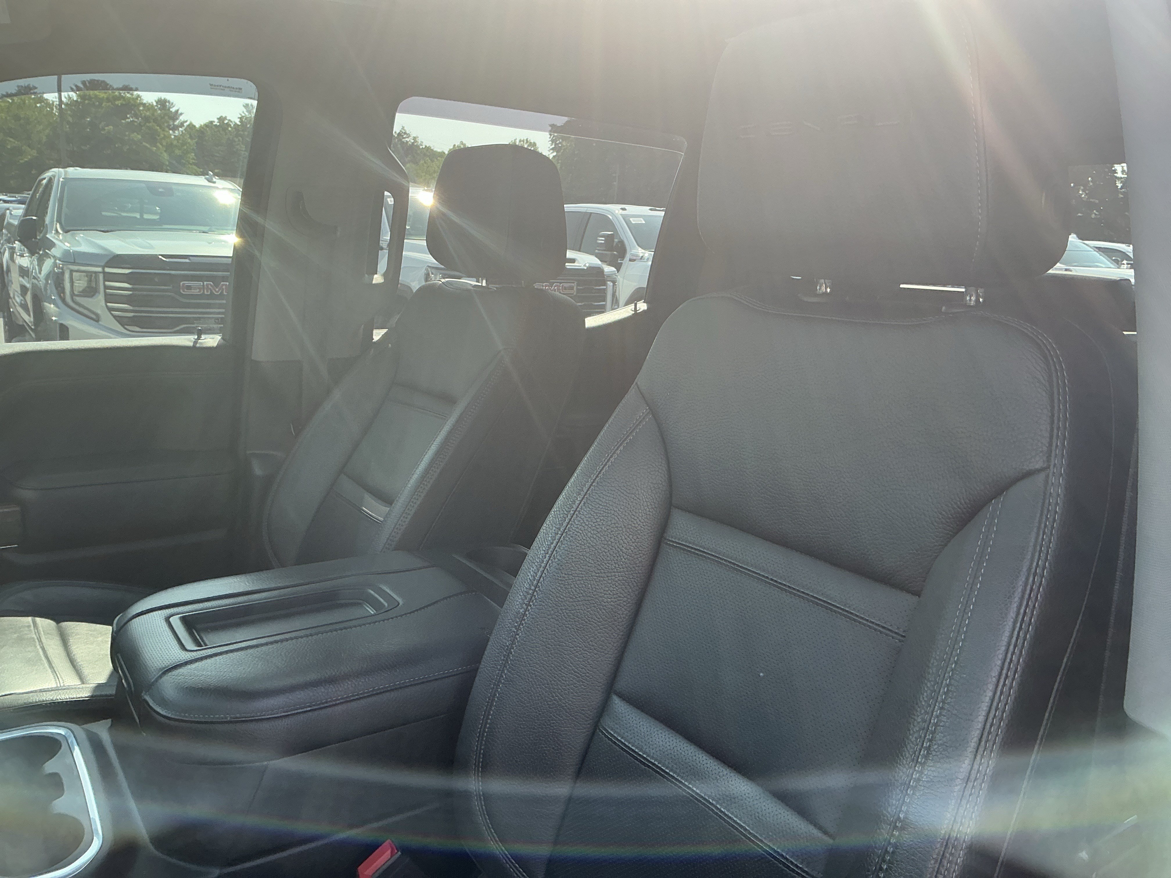 Used 2021 Onyx Black GMC Denali image 15