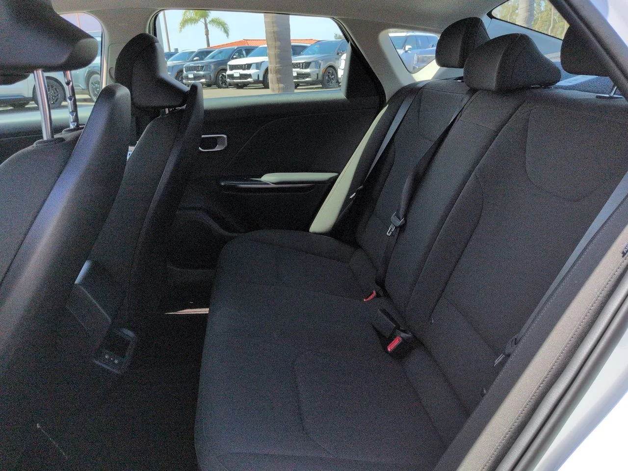 New 2026 Snow White Pearl Kia LXS image 26