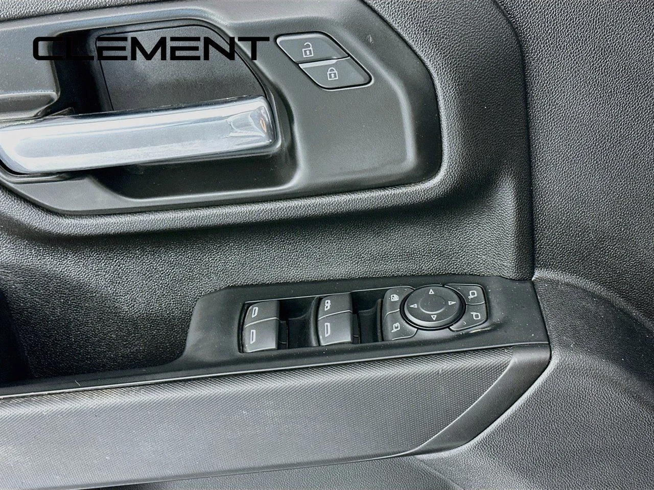 Used 2024 Summit White Chevrolet Custom image 23