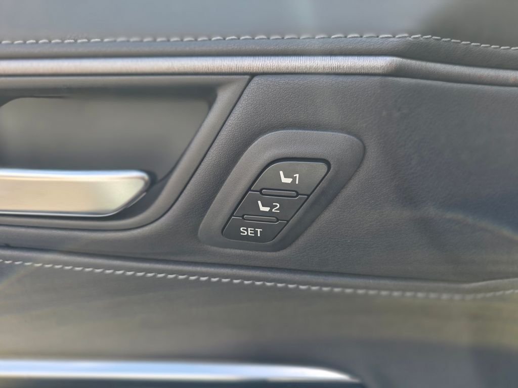 2024 Toyota Venza XLE - Photo 23