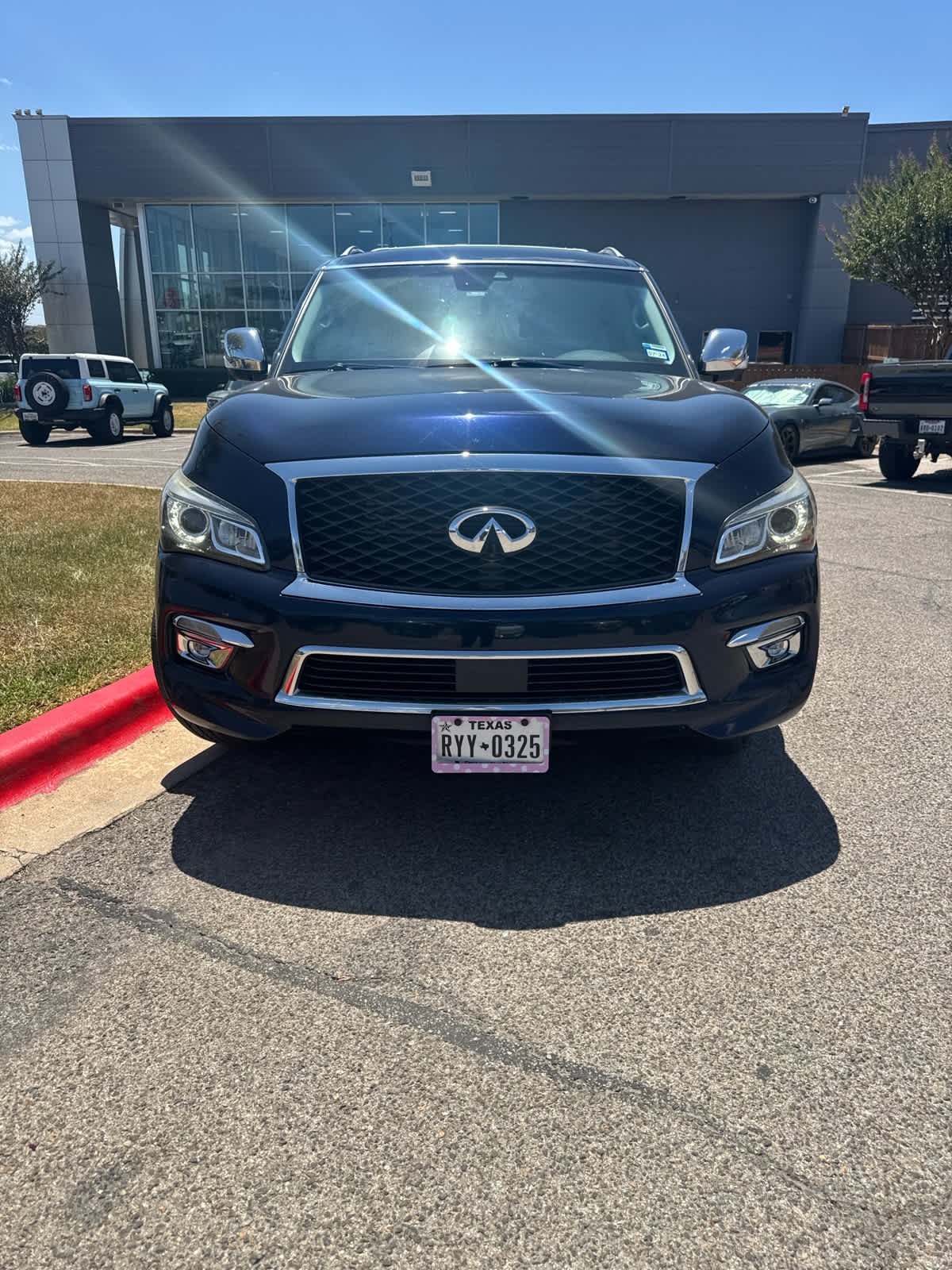 Used 2017 Hermosa Blue INFINITI Signature Edition image 3
