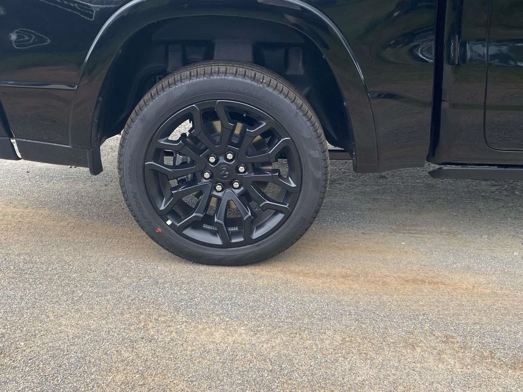 New 2026 Diamond Black Crystal Pearlcoat RAM Limited image 9