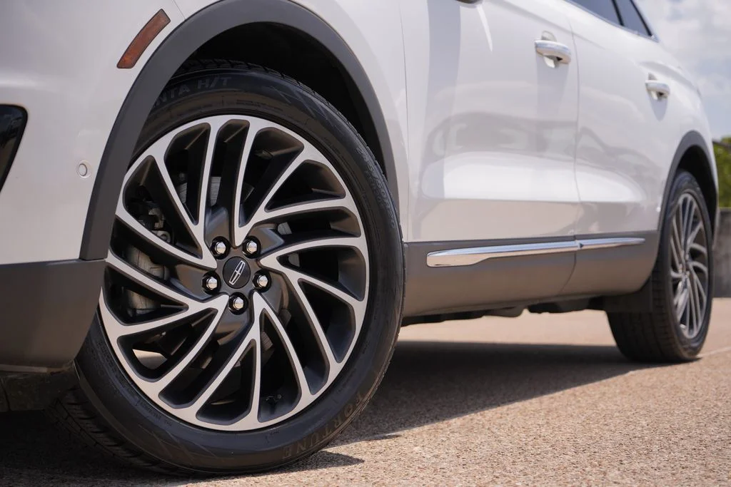 Used 2020 White Lincoln Reserve image 3