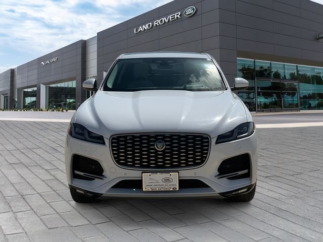 Used 2023  Jaguar P250 S image 8