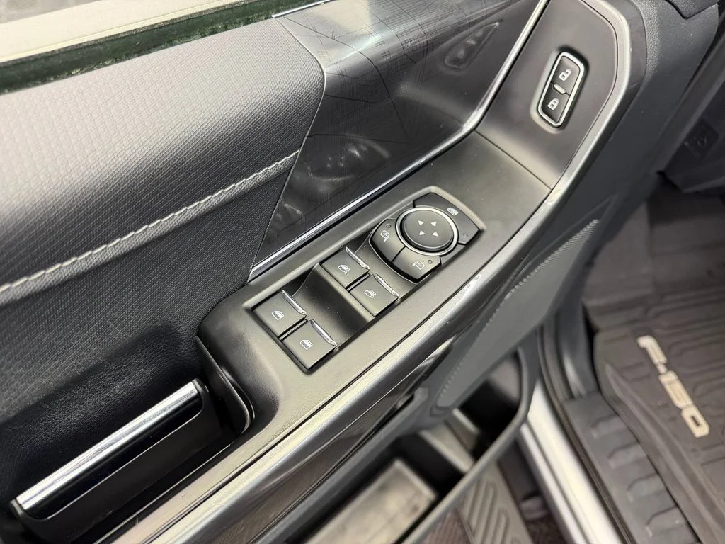 Used 2023 Iconic Silver Metallic Ford XLT image 12