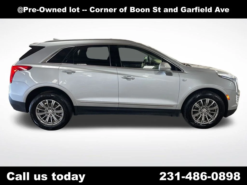Used 2017 Silver Cadillac Luxury image 6