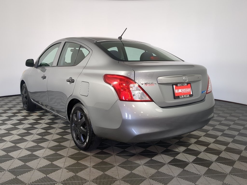 Used 2014 Magnetic Gray Nissan S image 8