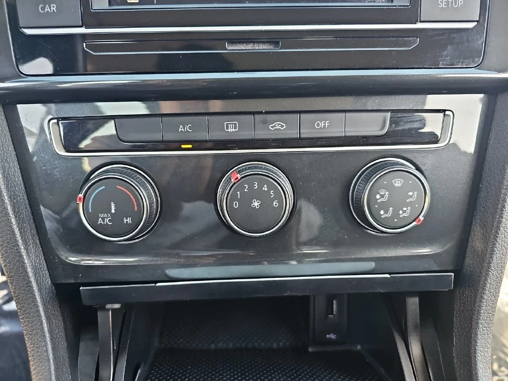 Used 2019 Blue Volkswagen S image 20