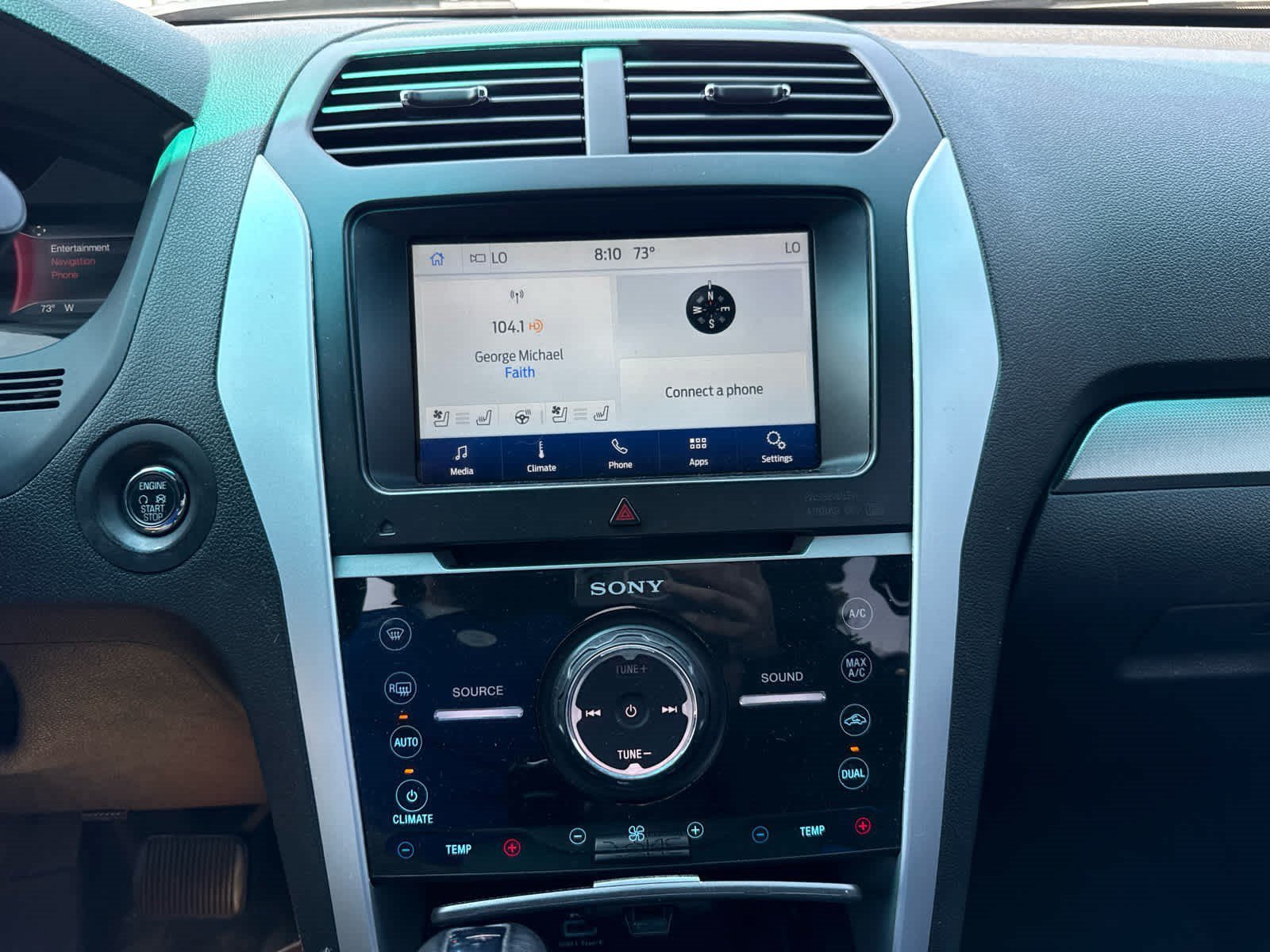 Used 2015 Magnetic Metallic Ford Sport image 11