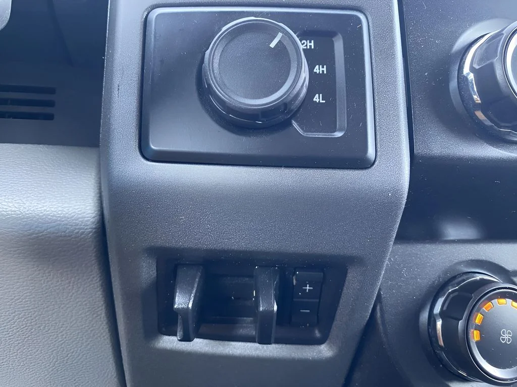 Used 2022 White Ford XL image 28