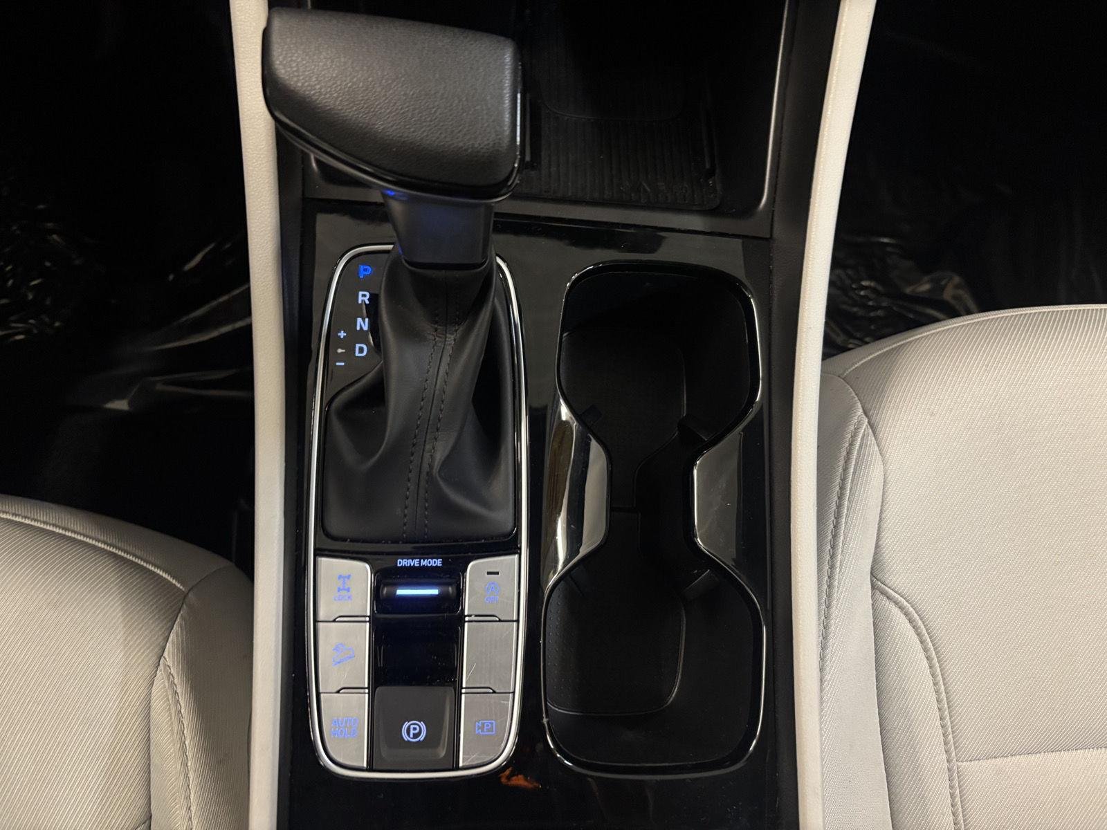 Used 2025 Atlantis Blue Hyundai SEL image 25