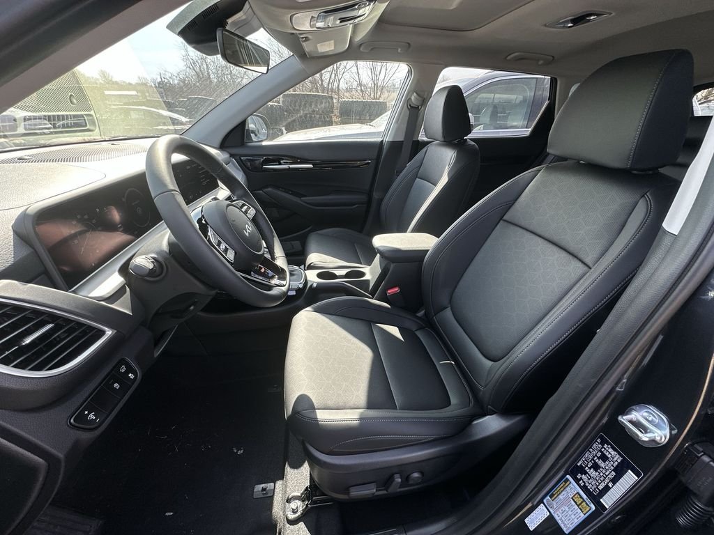 New 2026 Gray Kia EX image 3