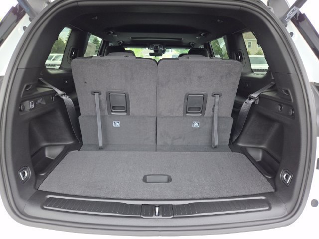 New 2026 Bright White Clear-Coat Exterior Paint Jeep Laredo image 29
