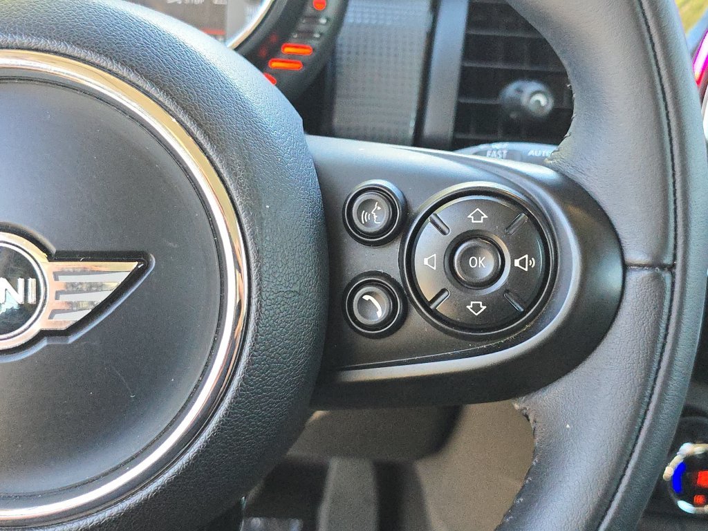 Used 2015 Orange MINI Base image 24