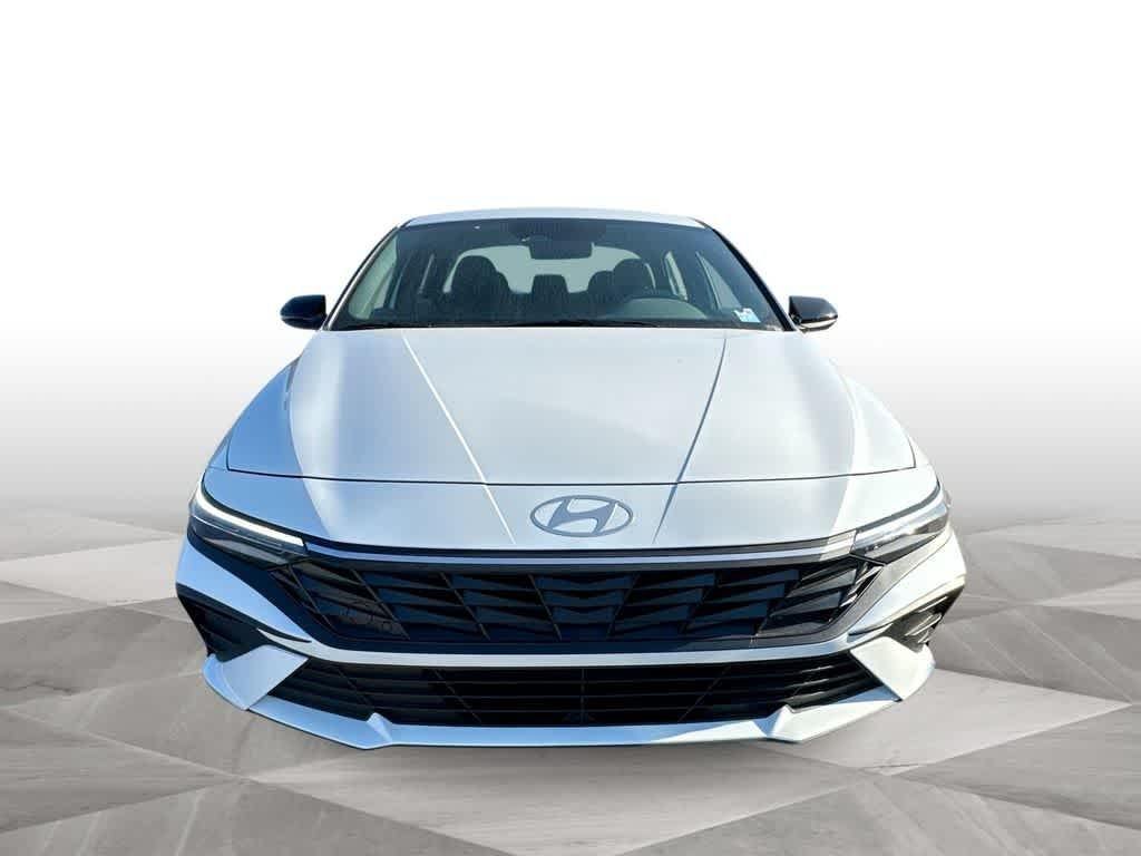 New 2026 Serenity White Hyundai SEL Sport image 3