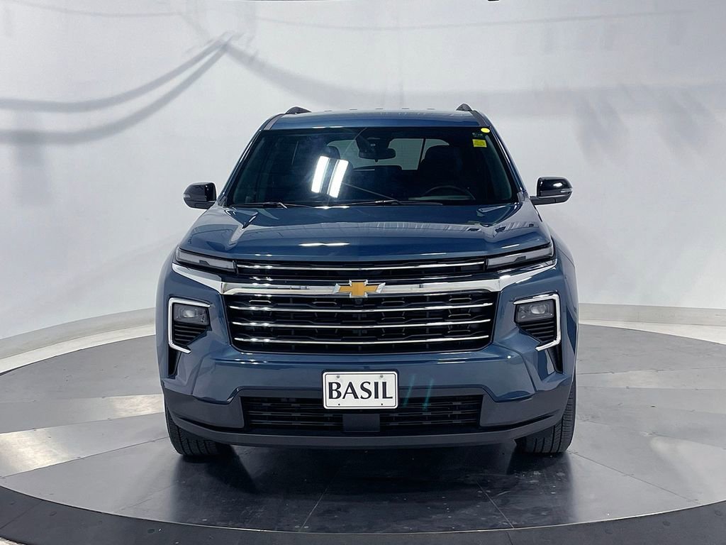 Used 2025 Lakeshore Blue Metallic Chevrolet LT image 9