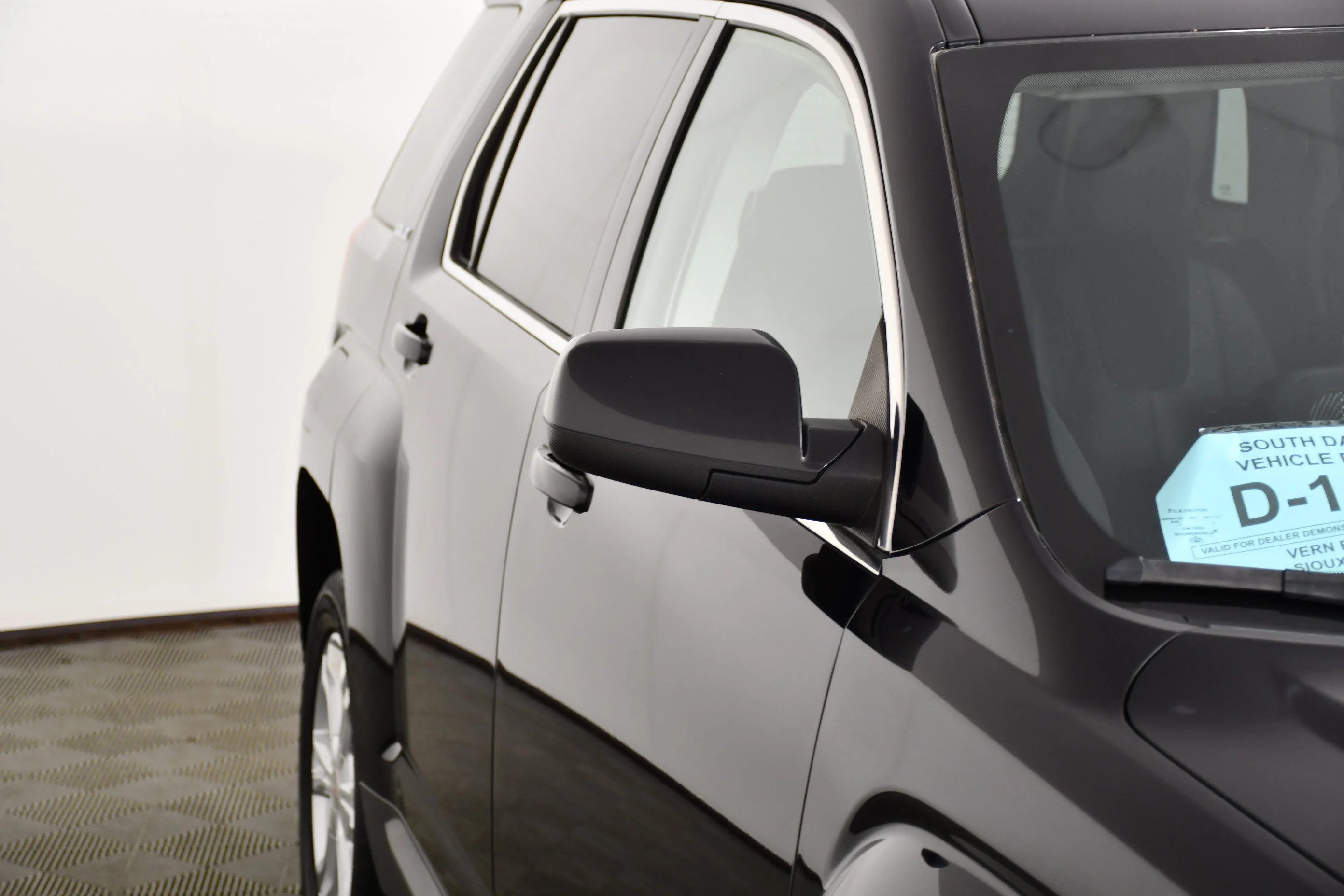 Used 2017 Onyx Black GMC SLE image 14