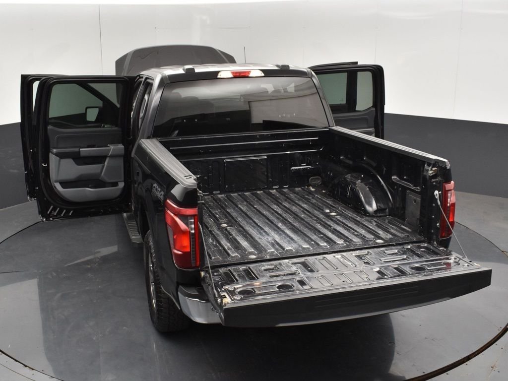 Used 2025 Black Ford XLT image 7