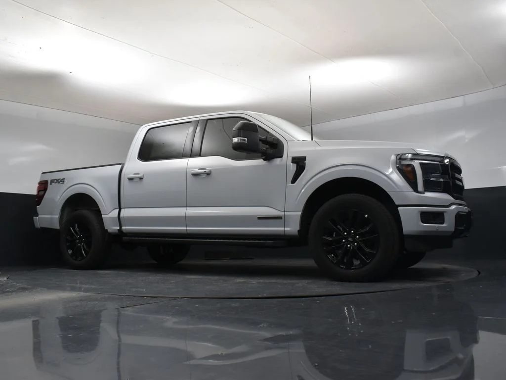 New 2025 White Ford Lariat image 26