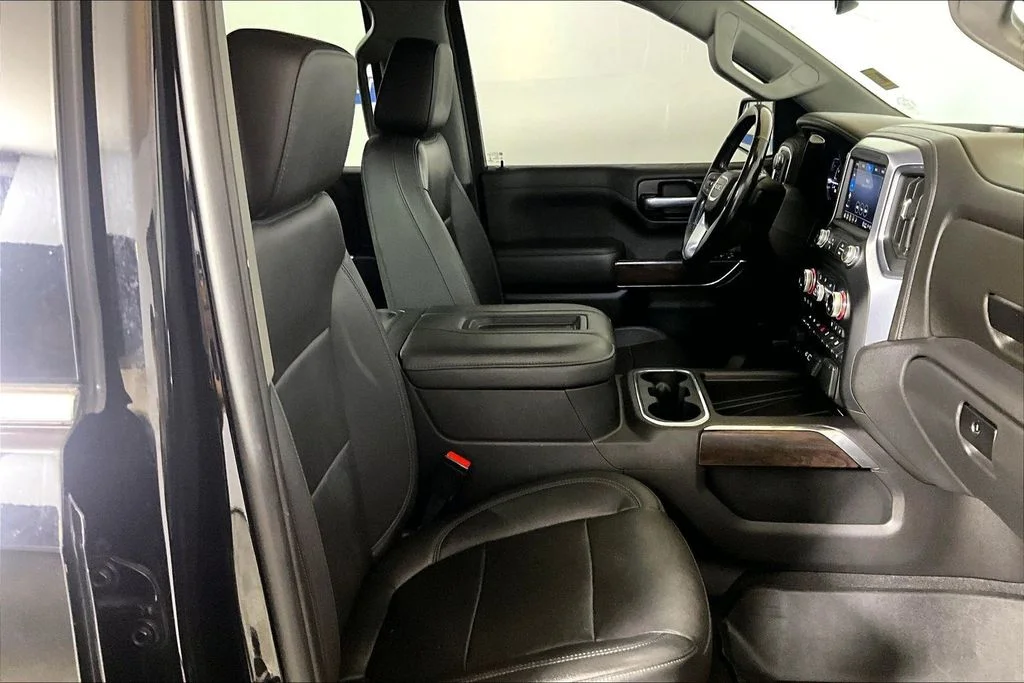 Certified Used 2022 Onyx Black GMC SLT image 6