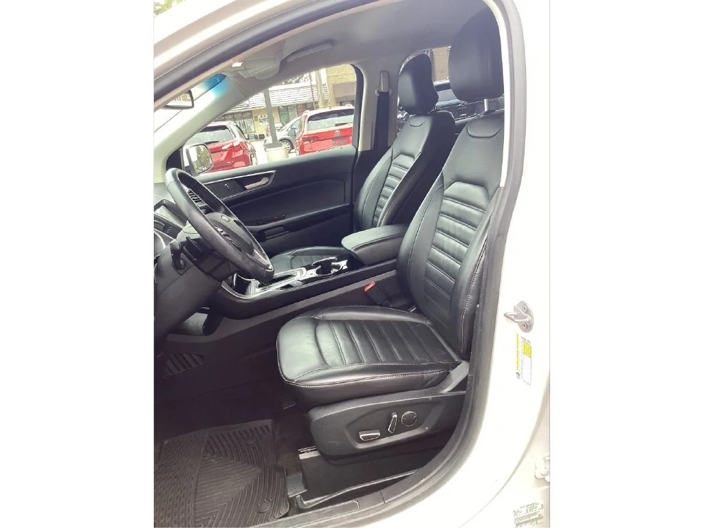 Used 2017 White Ford SEL image 9