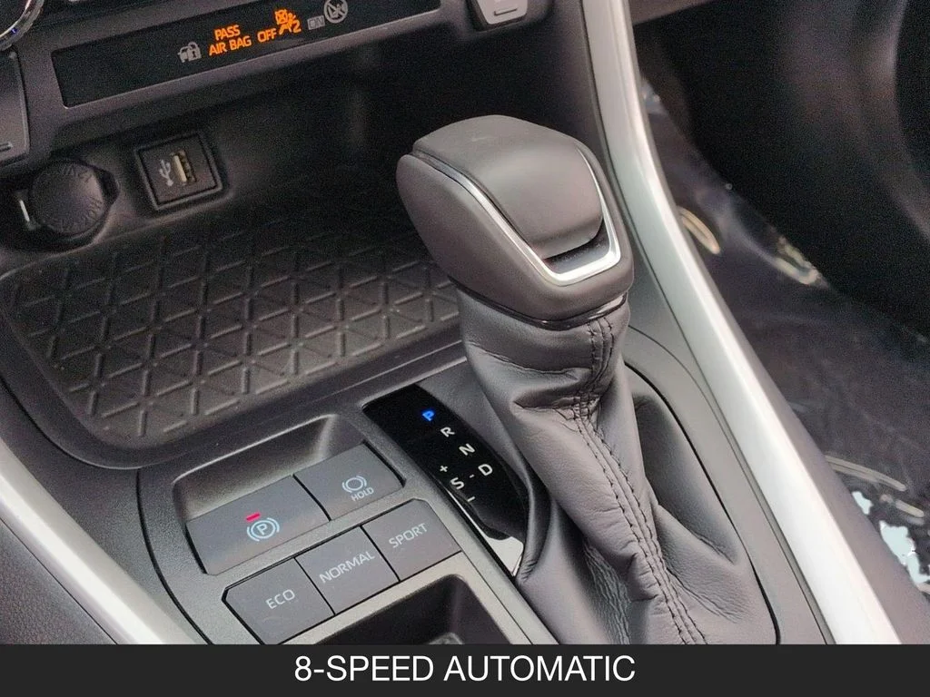 Used 2025 Black Toyota XLE Premium image 21