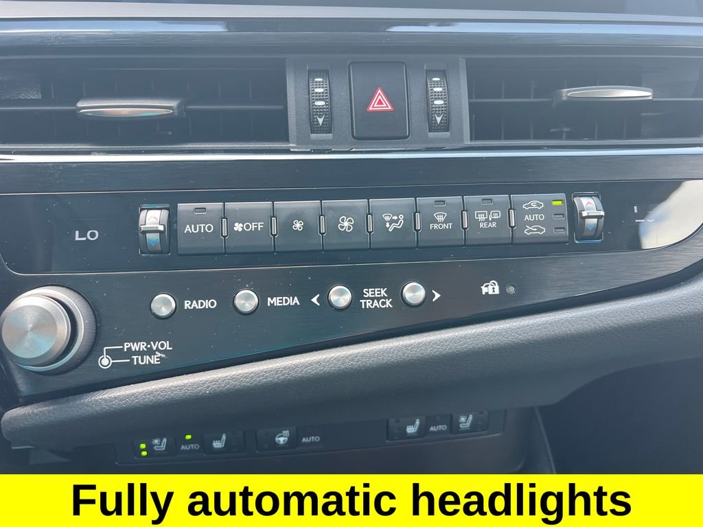 Used 2024  Lexus 350 image 20