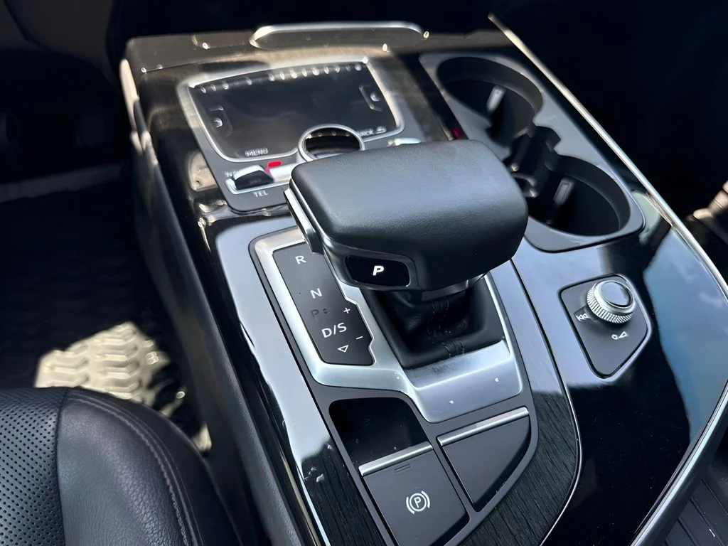 Used 2018 Black Audi 3.0T Prestige image 16
