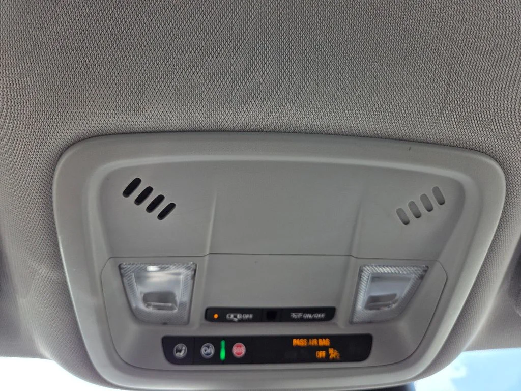 Used 2025 Black Chevrolet LT image 18