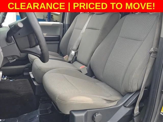 Used 2018 Gray Ford XLT image 17