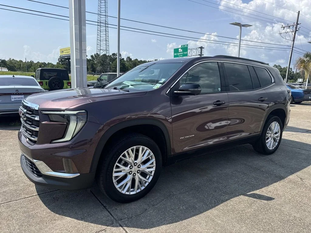Used 2024 Brown GMC Elevation image 3