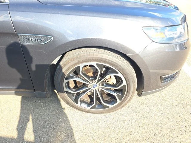 Used 2018 Gray Ford SHO image 3