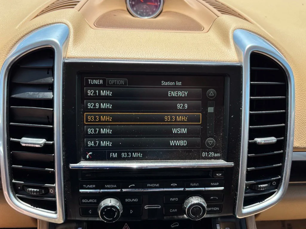 Used 2016  Porsche Base image 21