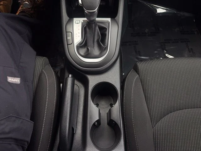 Used 2020 Blue Kia LXS image 17