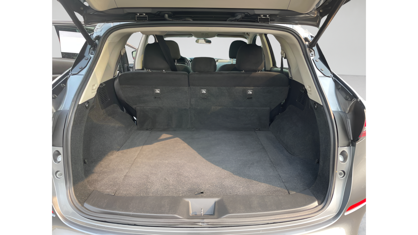 Used 2019 Silver Nissan SV image 16