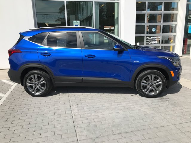 Used 2021 Neptune Blue Kia S image 8
