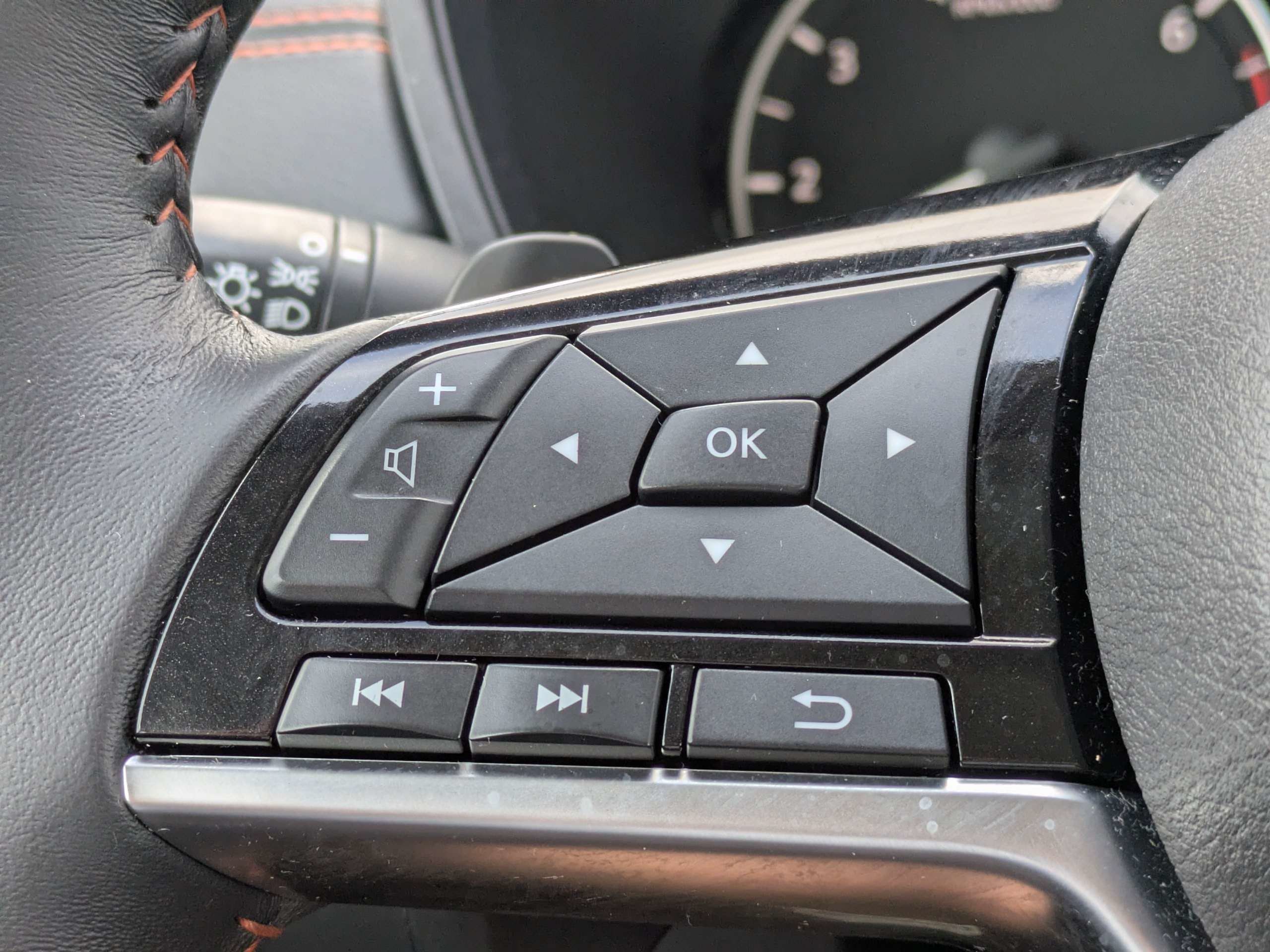 2019 Nissan Altima SR - Photo 25