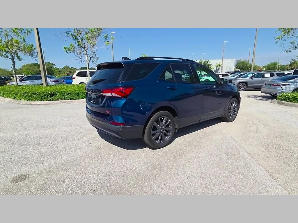 Used 2022 Blue Glow Metallic Chevrolet RS image 38