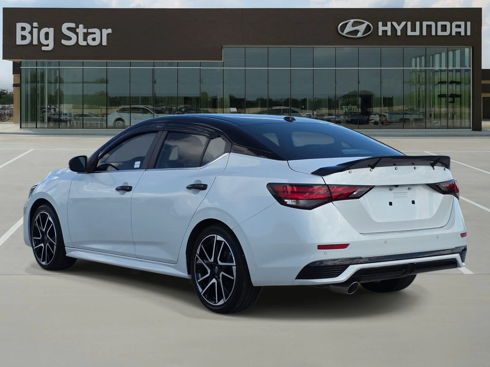 Used 2024 Aspen White Tricoat/Super Black Nissan SR image 3