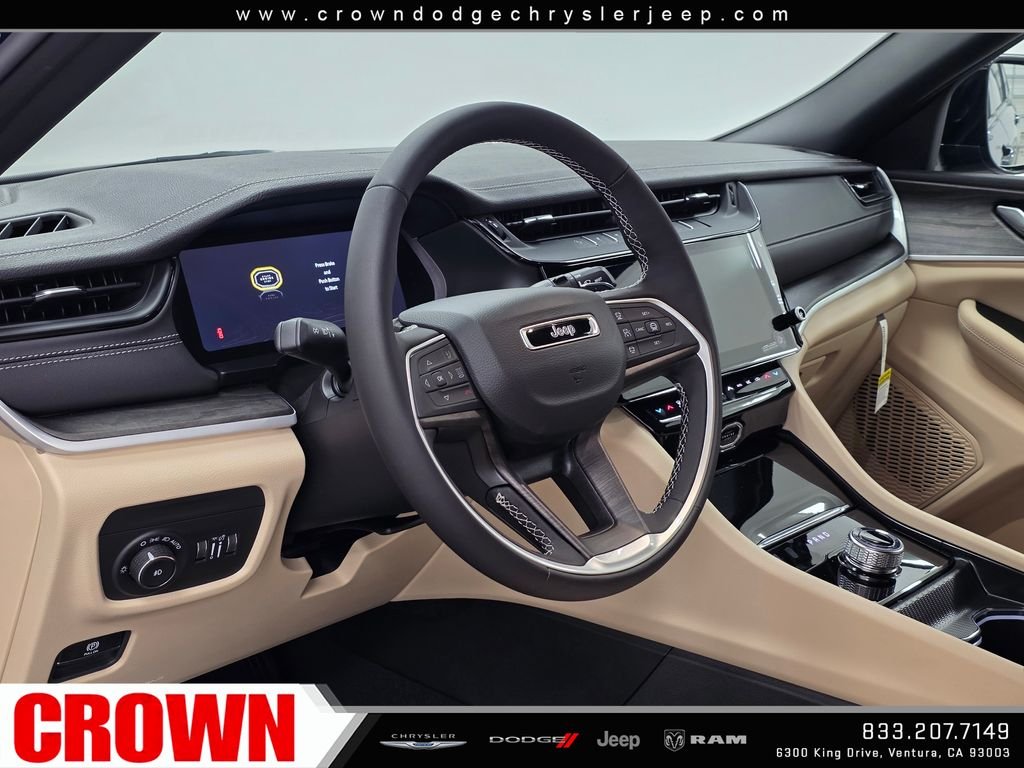 New 2026 Fathom Blue Pearl-Coat Exterior Paint Jeep Limited image 16