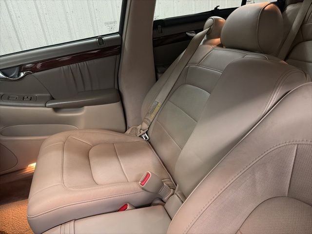 Used 2005 Light Cashmere Cadillac DHS image 35