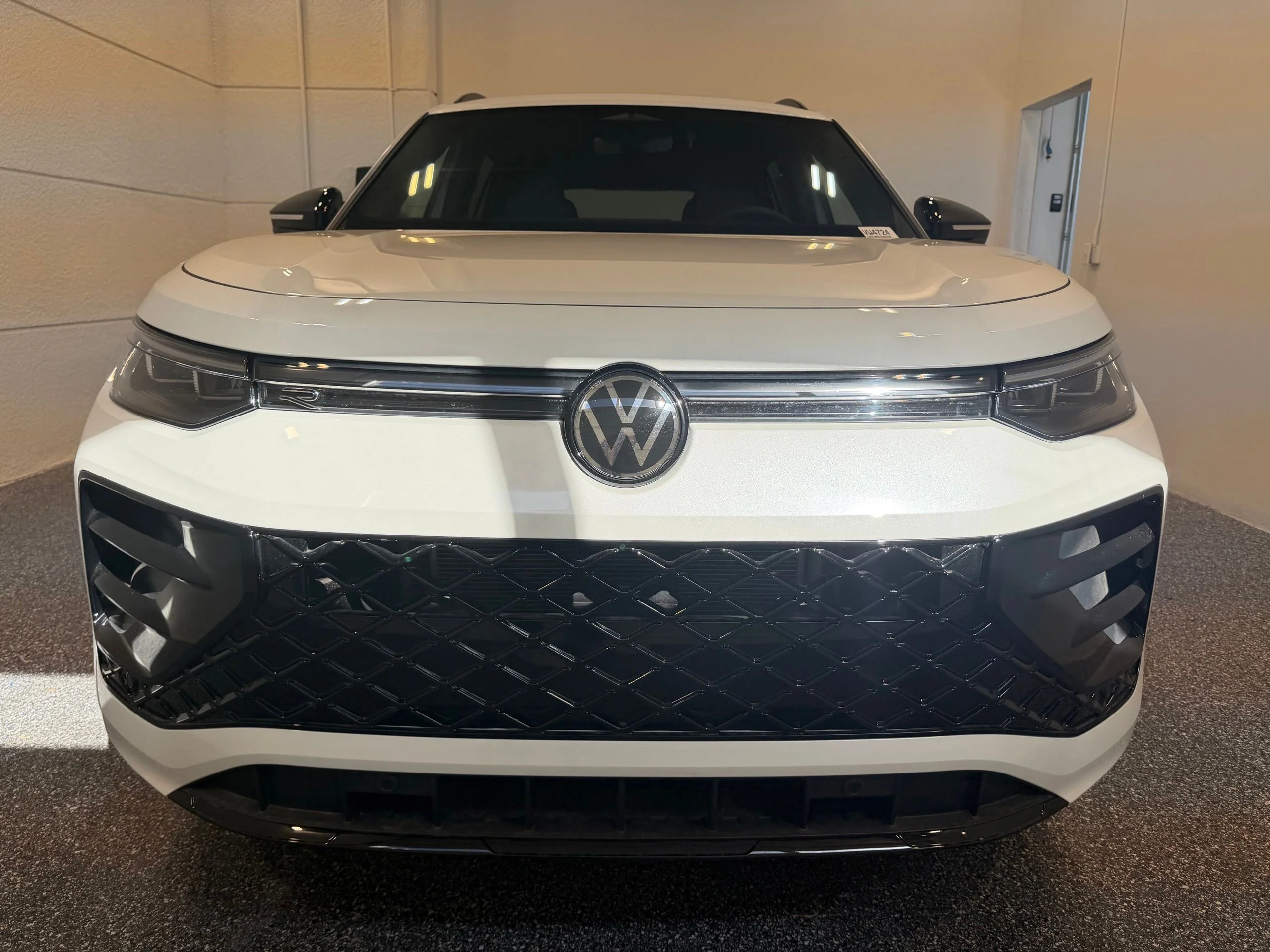 New 2026 White Volkswagen 2.0T SE R-Line Black image 10