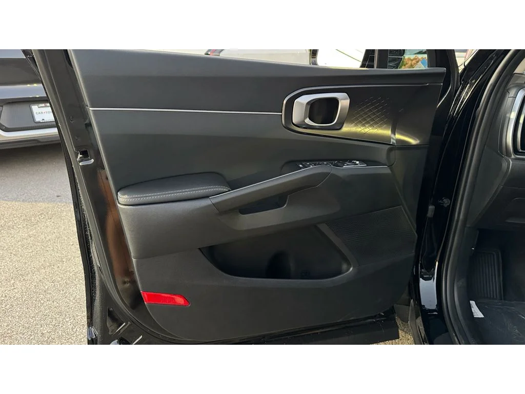 New 2026 Blk Kia S image 23