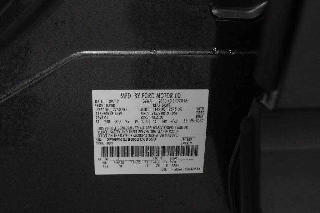 Used 2019 Gray Ford SEL image 41