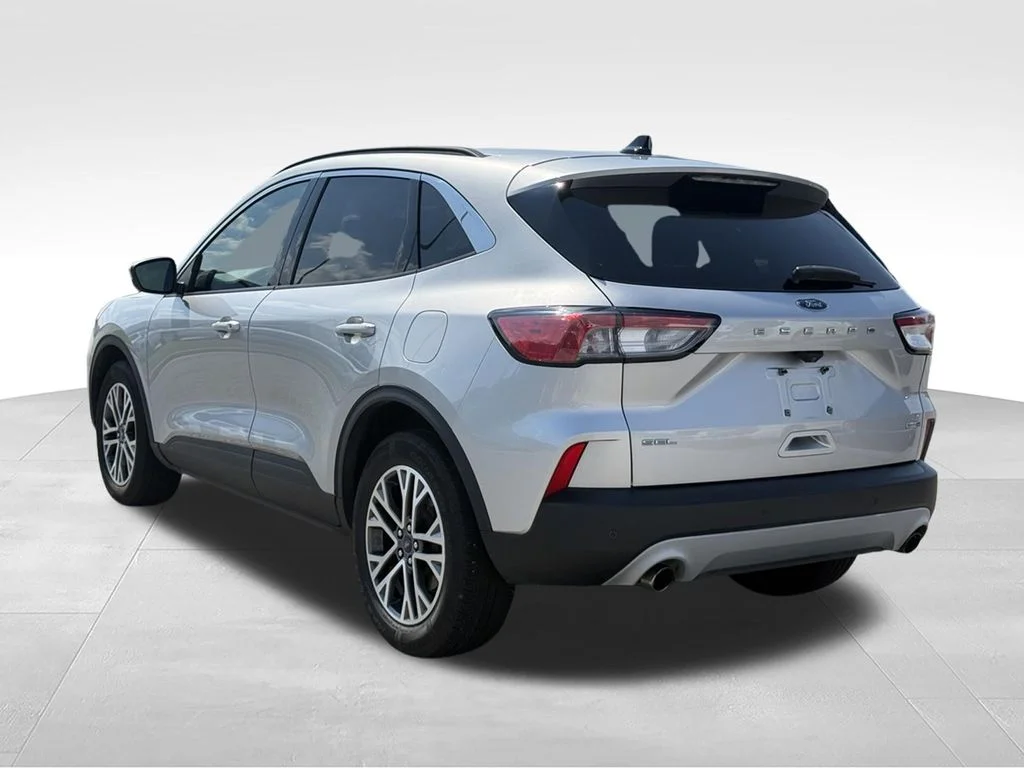 Used 2020 Silver Ford SEL image 3