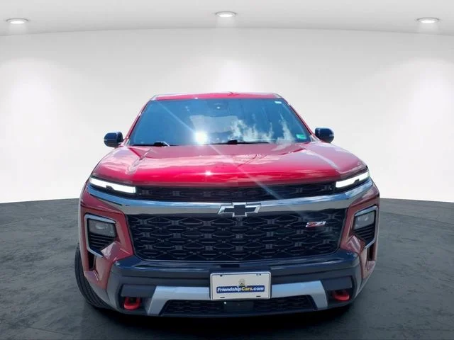 Used 2024 Red Chevrolet Z71 image 4