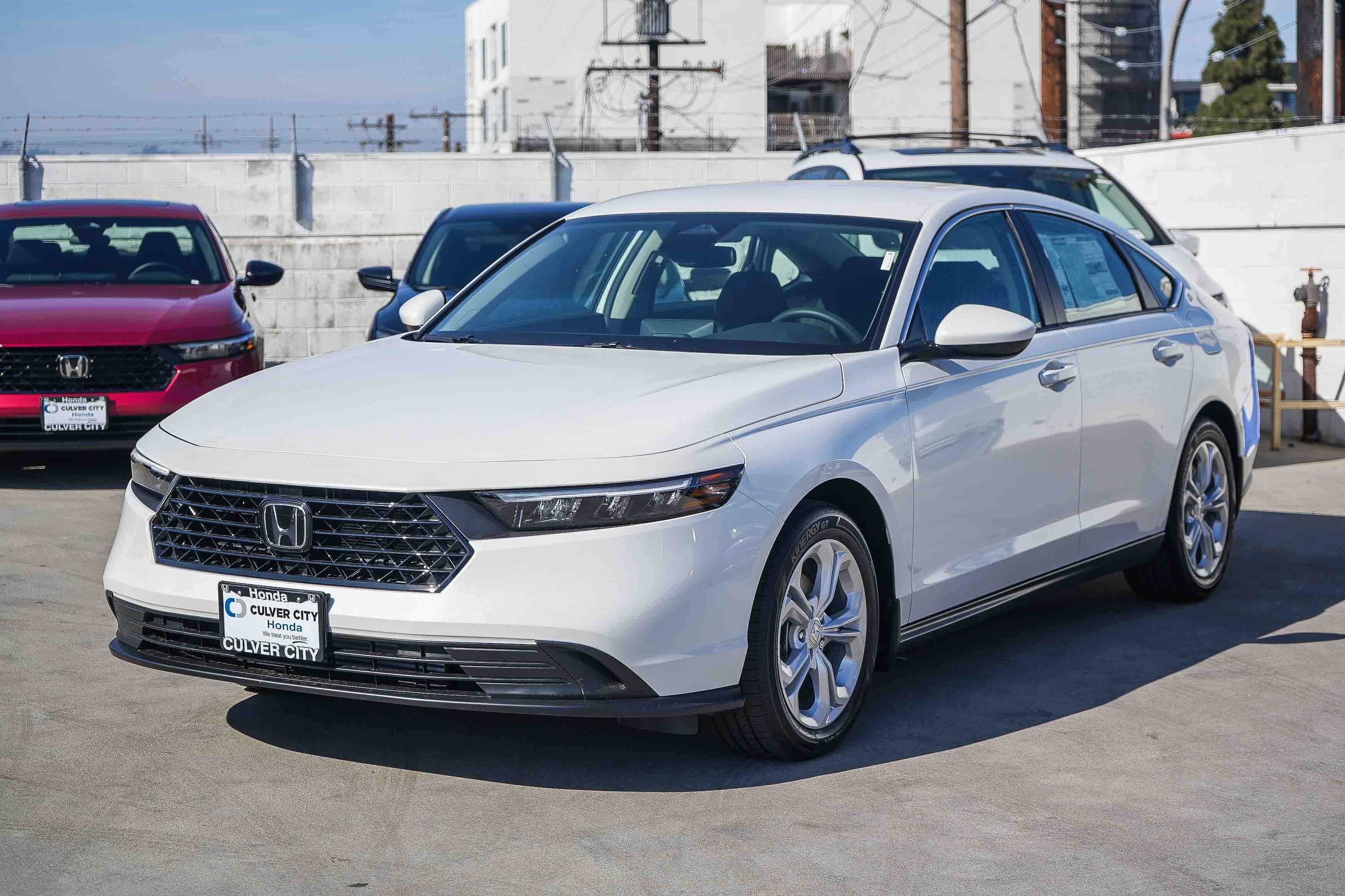 New 2026 Platinum White Pearl Honda LX image 3